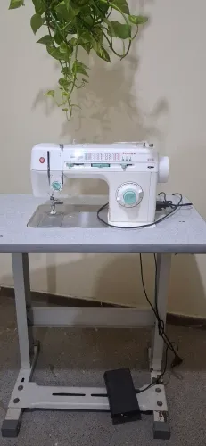 Maquina de costura Facilita Pro Singer