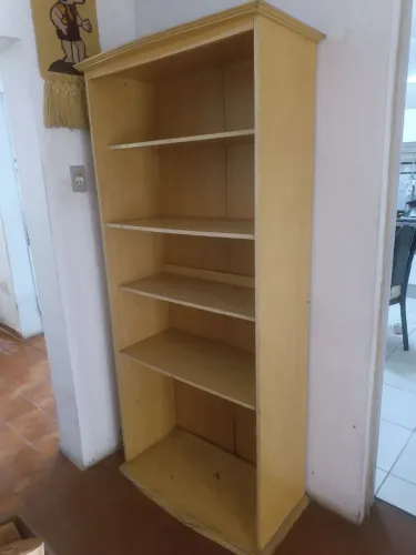 Prateleiras em madeira