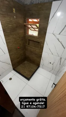 Pedreiro assenta porcelanato cerâmica 