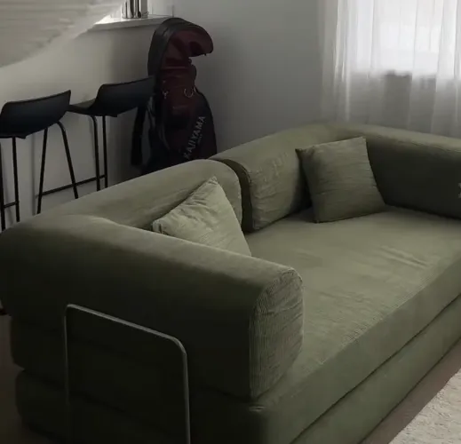 Sofá cama mais de 60% desconto, praticamente NOVO