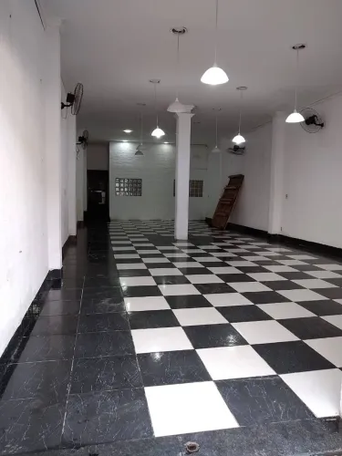 LOJA COMERCIAL 172m² AMPLO SALÃO, 2 BANHEIROS, COZINHA e SALA-MESQUITA-RJEM MESQUITA RJ