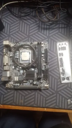 Placa mãe h110m com i5 7400