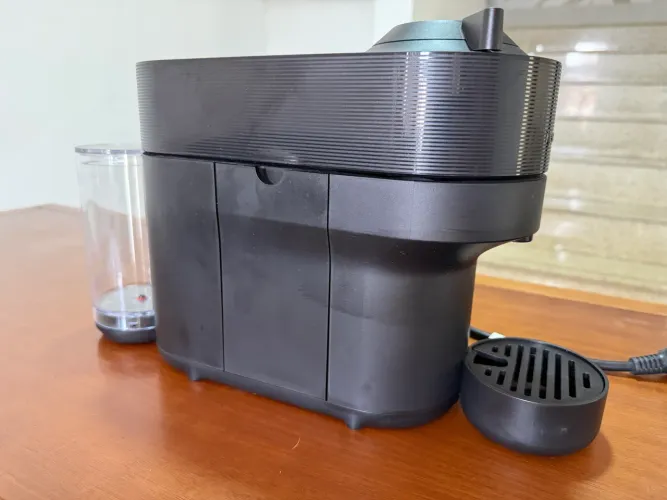 ? Cafeteira Nespresso Vertuo Pop 220V - Pouquíssimo uso!