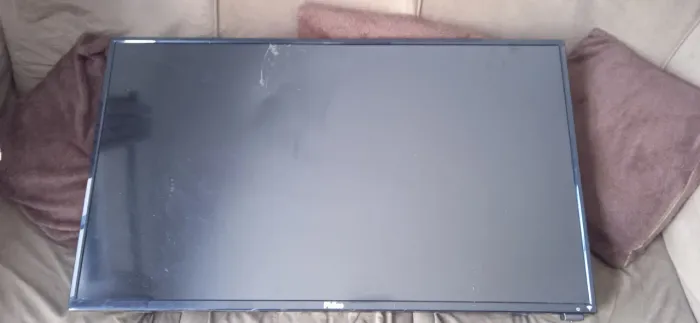 Vendo Smart tv de 40 pulgadas pantalla rota en 100$