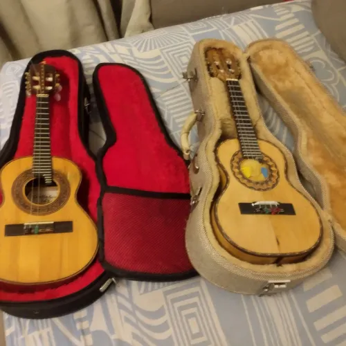 Cavaquinhos ótimo estado 