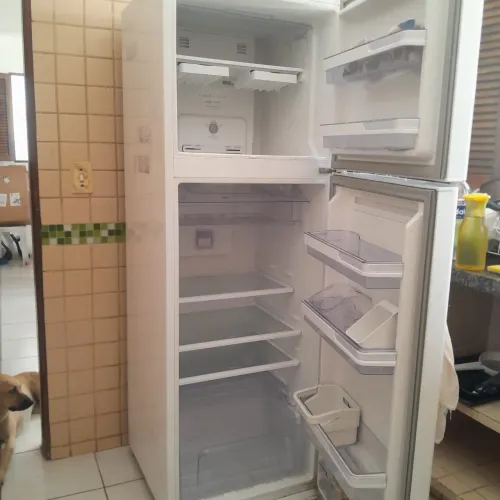 Geladeira Electrolux Frost free 