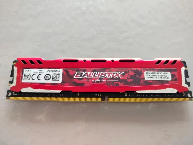 Memória RAM Crucial Ballistix Red 16GB DDR4 2400MHz (Perfeito Estado)