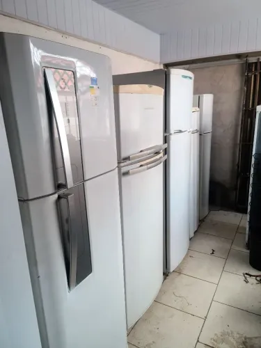 Geladeira gelo seco Aparti de 500 reais