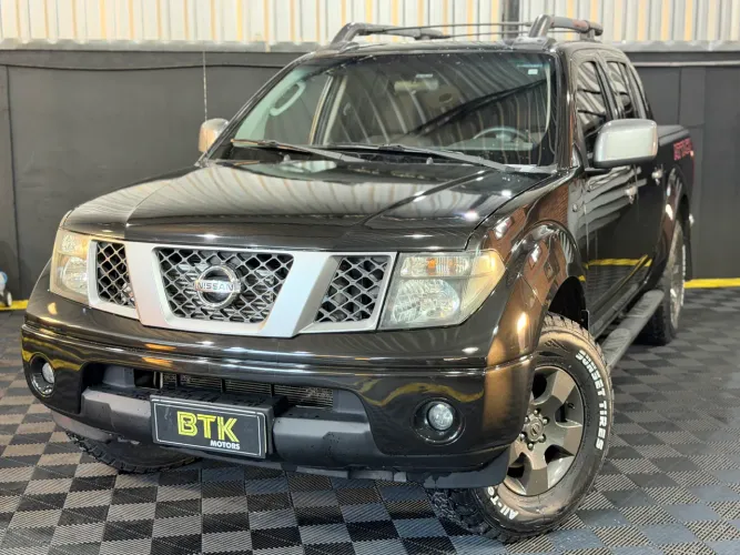 Nissan Frontier SE Attack CD 4X4 2.5 TB Diesel 2013