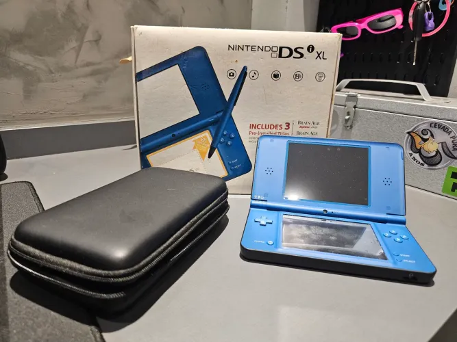 Nintendo DSI XL c/ caixa + Acekard 2i