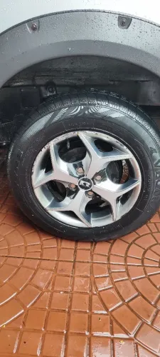 RODAS LIGA LEVE ARO 14 COM PNEUS 175/70R14