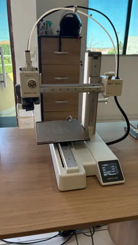Bambu Lab A1 Mini + Kit Completo de Acessórios 3D