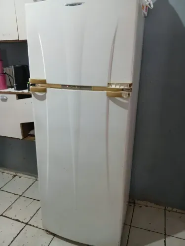 Vendo uma geladera frost fri