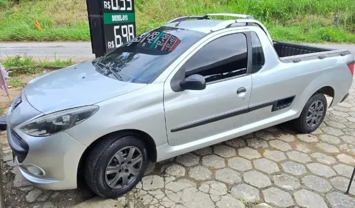 Peugeot Hoggar XR 1.4 Flex 8V 2P 2012