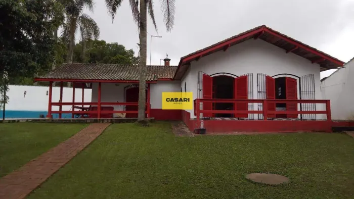 Chácara em Condomínio Fechado no Clube de Campo Anchieta 900m² com Piscina e Pomar