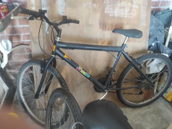 Vendo bicicleta alumínio 21 marchas