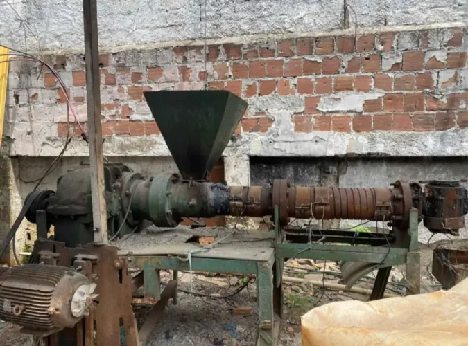 Aglutinador funcionando 2 cabeçotes