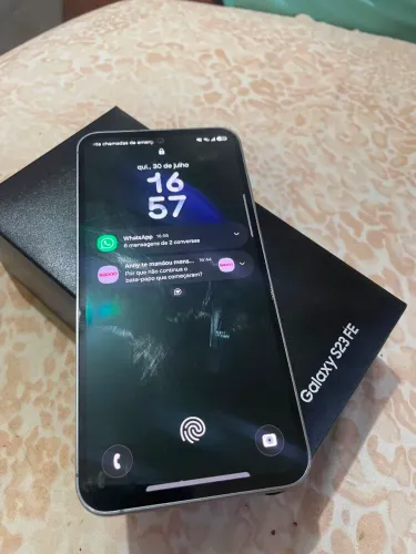 Vendo galaxy S23 FE em perfeito estado , com caixa , nota fiscal e carregador original