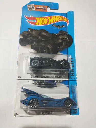 Hot Wheels Batman batmobile e Arkham 