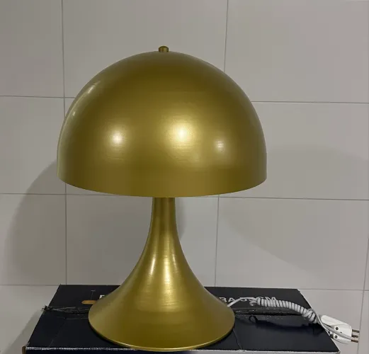 Abajur de Mesa Dourado