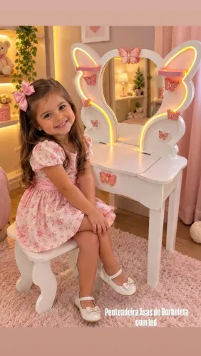 Penteadeira infantil com led