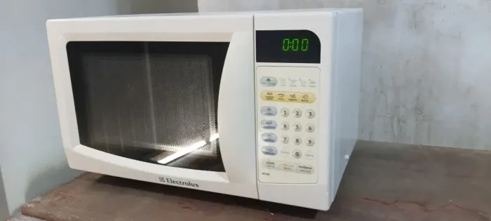 Microondas eletrolux 22 litros