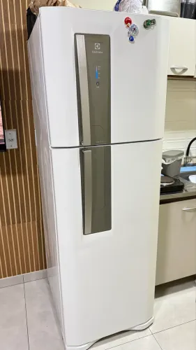 Vendo geladeira Electrolux