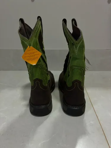 bota ariat work
