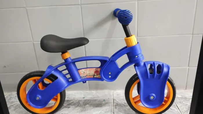 Bicicleta de equilíbrio nova