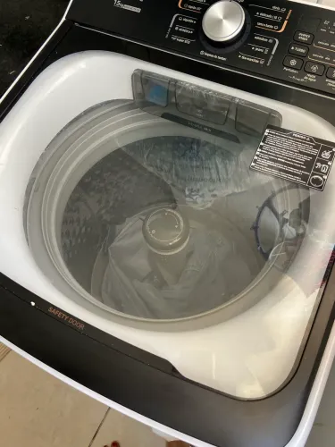 Máquina de lavar Midea 15kg