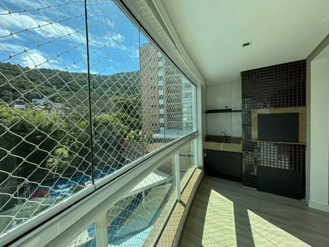 Aluguel | Apartamento 4 quartos (1 suíte) no Centro