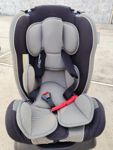 Cadeirinha até 25 Kg carro