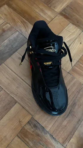 Sneaker Lebron nxxt gen- Vermelho, preto e dourado- tamanho 42,5 brl