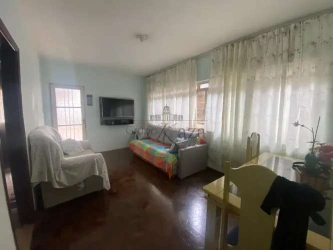 Oportunidade - Casa Edícula - Vila Industrial - 4 Dormitórios - 120m².
