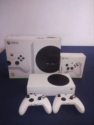 Xbox Séries S + 2 controles