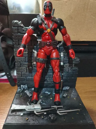 Figura Deadpool - Marvel Select - Diamond - Completo, mais sem caixa
