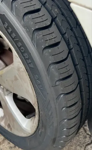 Pneus Goodyear 225/50/17