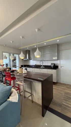 London | 169m² | 4 Suítes | Vista Rio | Andar Alto | Mobiliado | R$ 1,8 Milhão