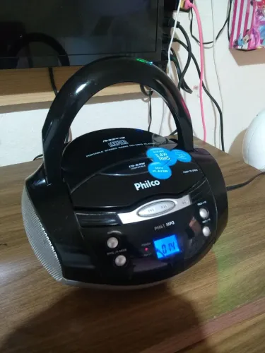 Rádio AM FM CD MP3 entrada para cabo auxiliar não é novo mas funciona perfeitamente