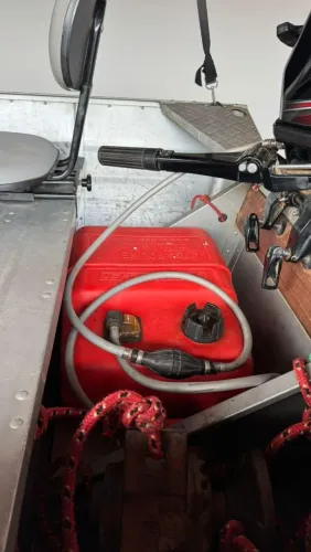 Barco Fischer JET 5.5m+Motor Mercury 15HP SuperCarreta / Documentação ok capota e lona. 