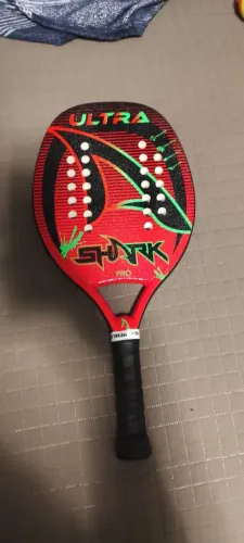 Raquete Shark Ultra Pro + Over Grip Normai Novo ?