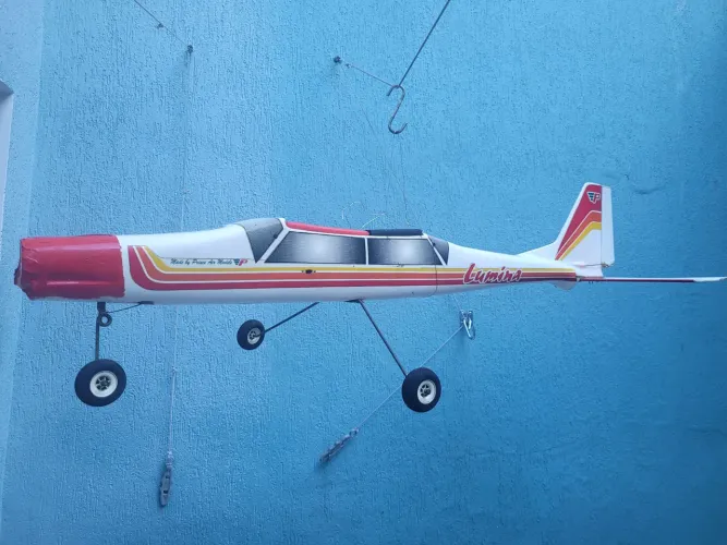 Aeromodelo  Prince Lumina 