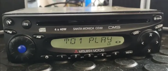 Auto rádio CD Player Bosch Blaupunkt original Mitsubishi  Dakota CD31 Santa Monica CD30