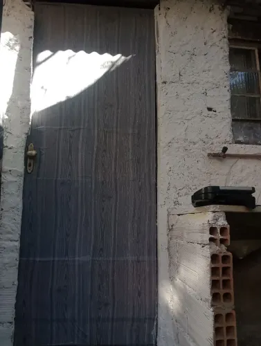 Vendo barracão com um quatro e banheiro mais terreno para construir ou ampliar .