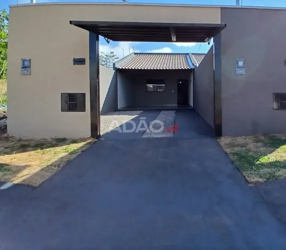 Vende-se uma casa com 2Q-C-01, no Jardim Imperial 2 Trindade GO.