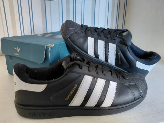 Tênis Adidas Superstar 42