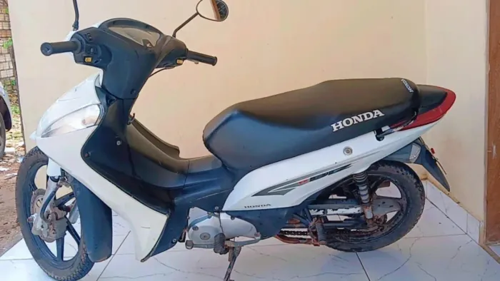 Honda biz EX 125 partida elétrica e pedal
