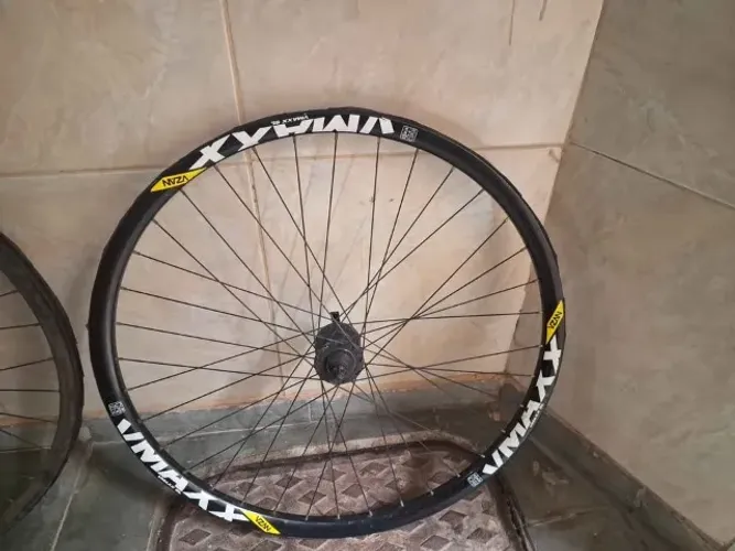 Par de rodas bike dianteira/traseira( cubo danificado)