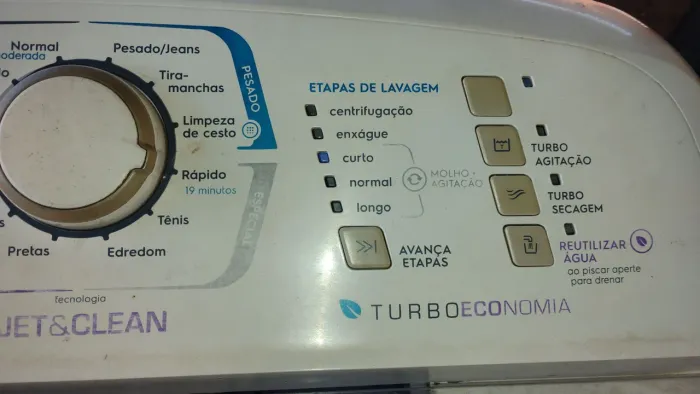 Vendo máquina de lavar 12 kilos funcionando todas funções