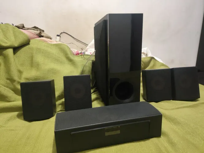 Caixas de som de home theather LG 5.1